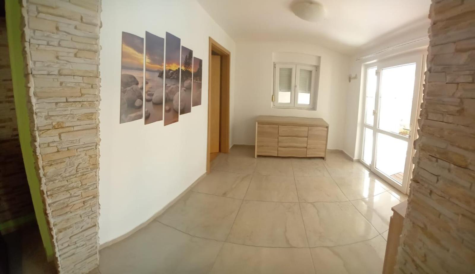 Apartman Naomi ビビニェ エクステリア 写真